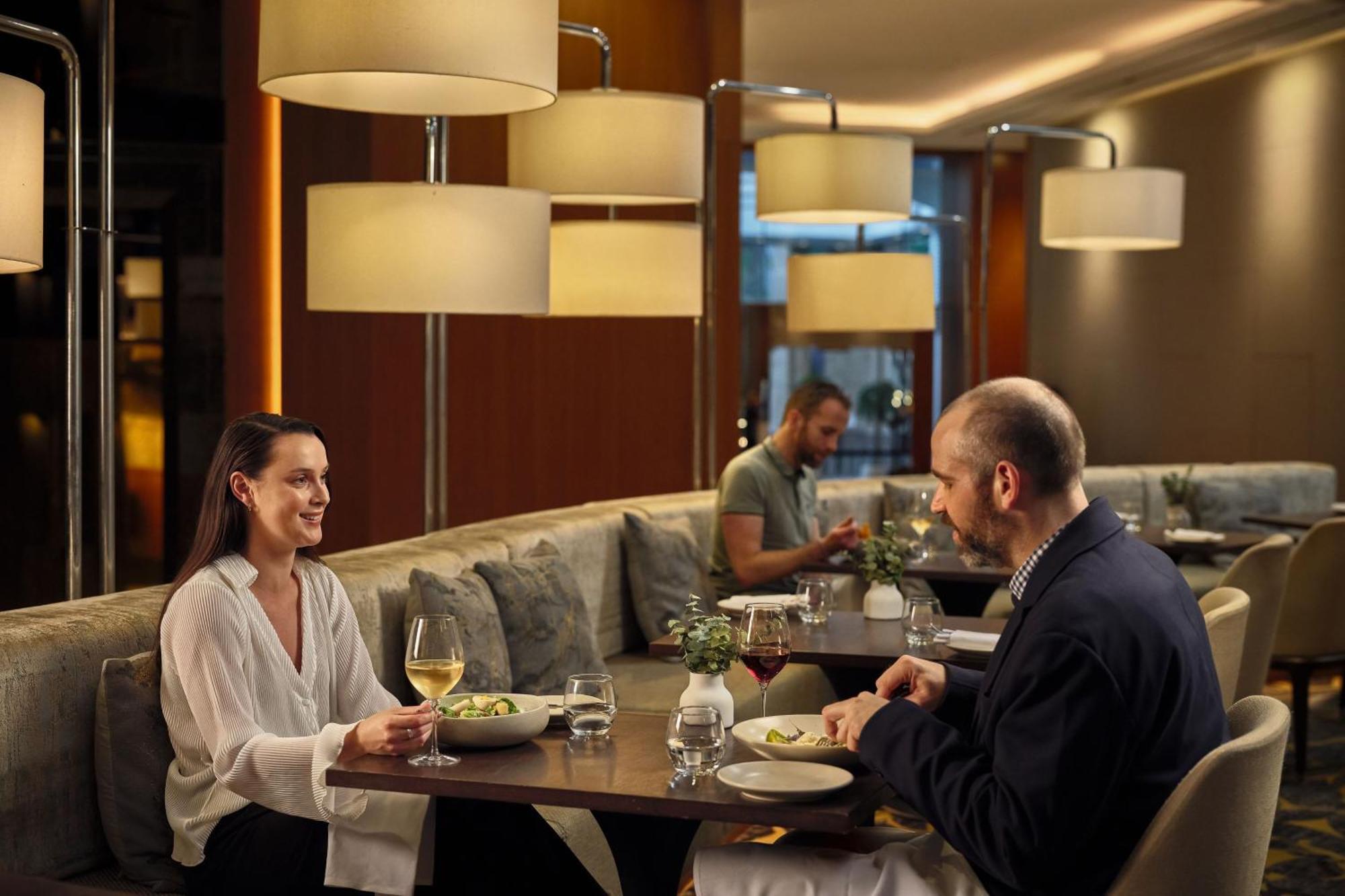فندق سيدني هاربور ماريوت أت سيركولار كواي المظهر الخارجي الصورة Restaurant